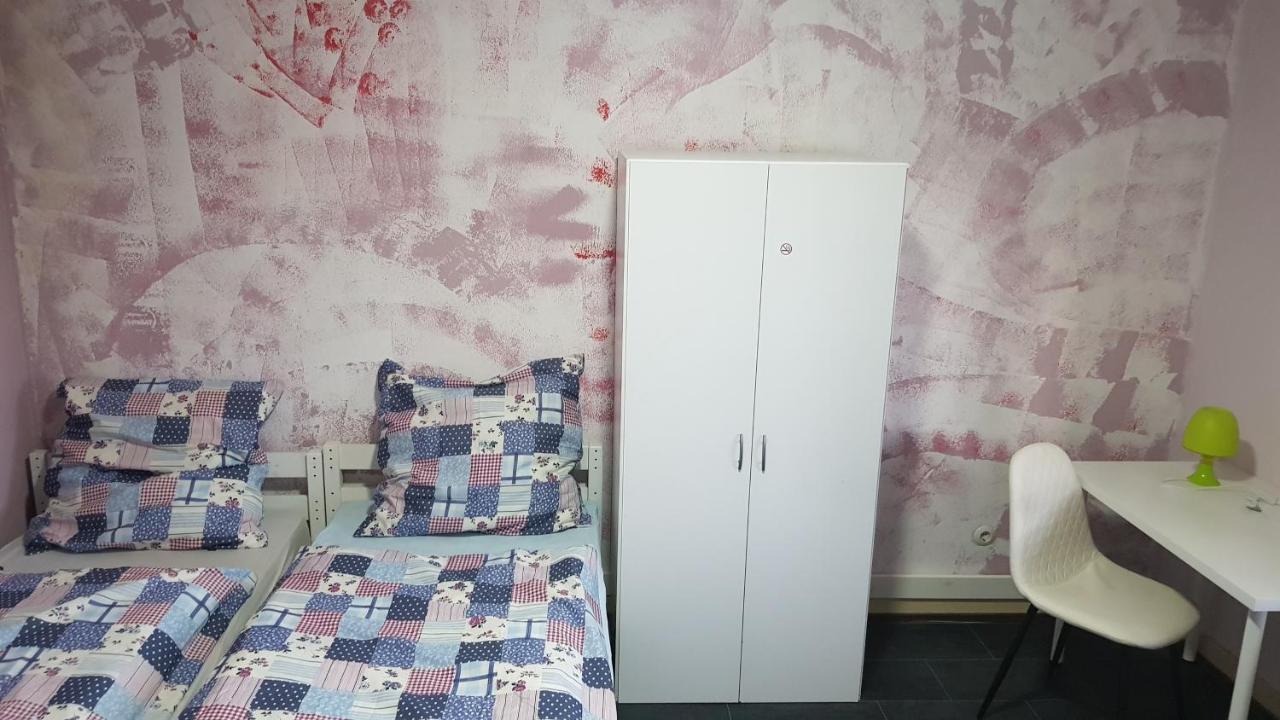 Apartment Handwerker Monteurzimmer Mit Gemeinschaftsbad In Brebach Saarbruecken