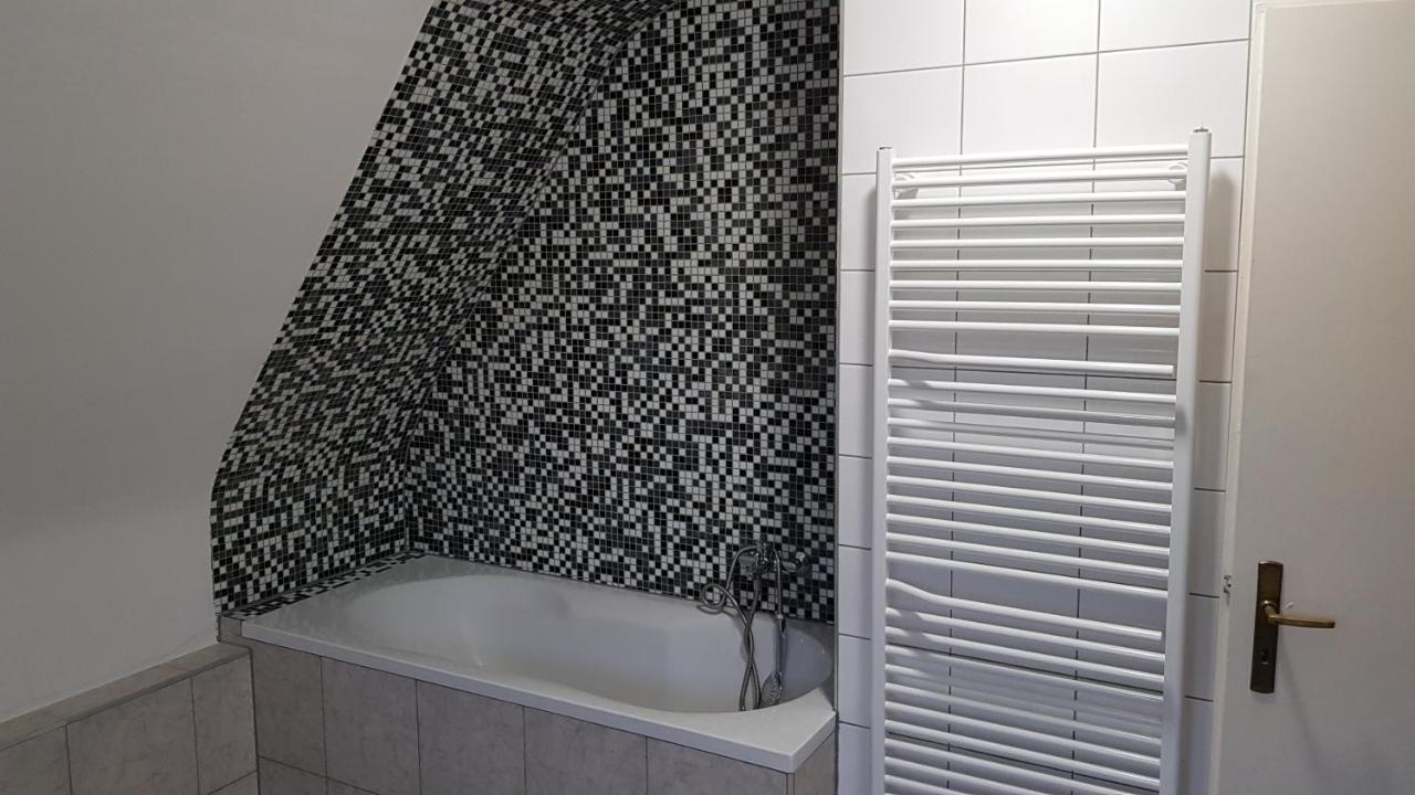 Apartment Handwerker Monteurzimmer Mit Gemeinschaftsbad In Brebach